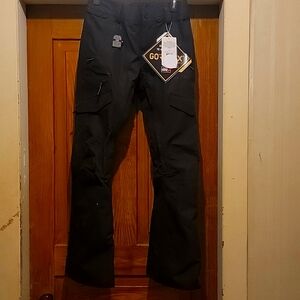 Volcom Gortex black pants